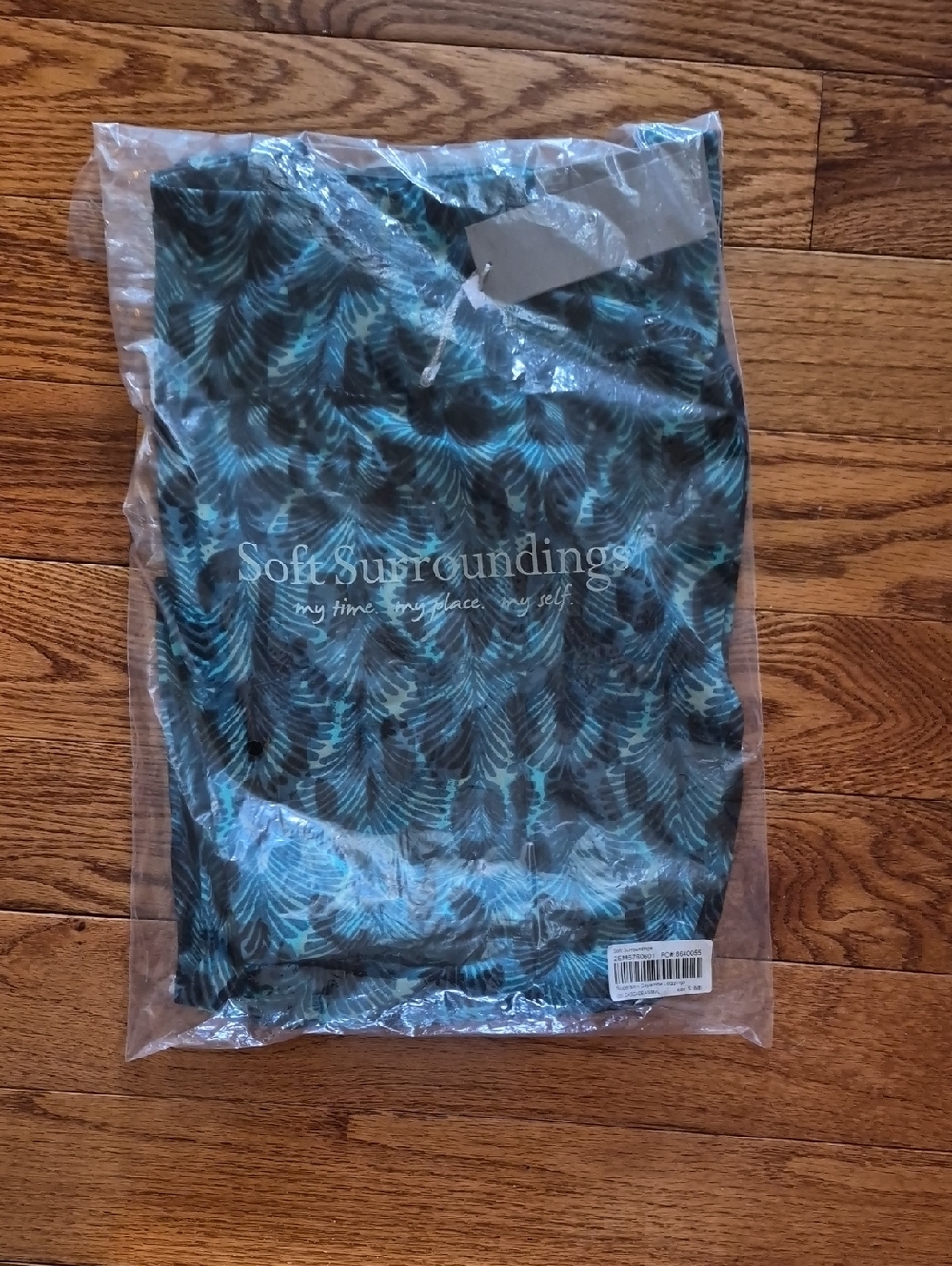 Soft Surroundings Teal and Black Pattern Leggings